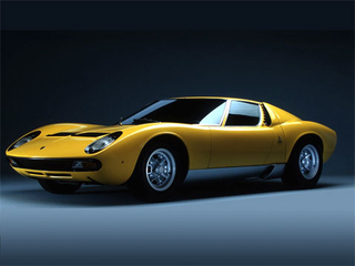 Illustration for article titled The Baddest Bull: Lamborghini Miura Vs Countach Vs Murcielago LP640